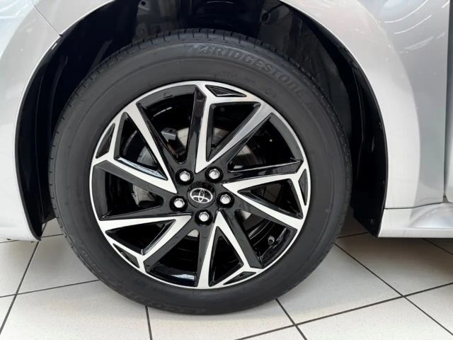 Toyota Yaris Hatchback Team D