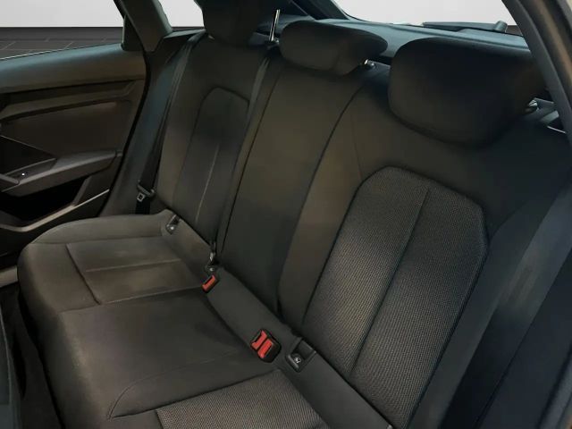 Audi A3 30 TFSI Sedan