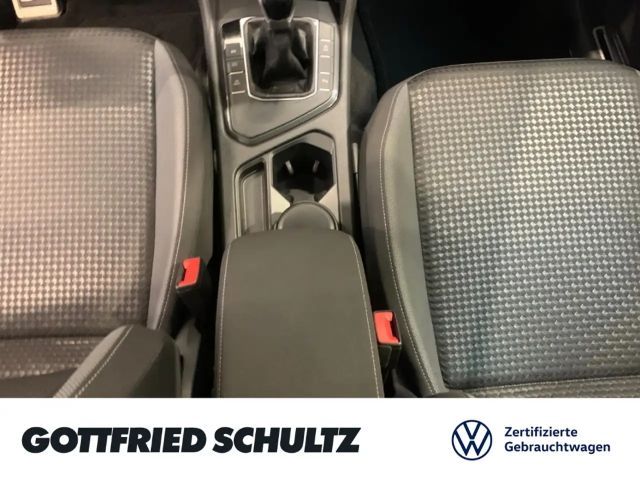 Volkswagen Tiguan ACTIVE TSI NAVI SITZHEIZUNG EINPARKHILFE LED