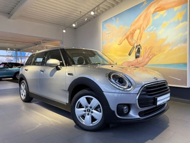 MINI Cooper Clubman Essential Trim KAM+LED+NAVI+KOMF