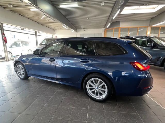 BMW 320 320d Touring xDrive