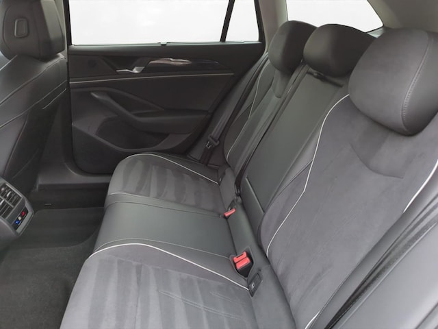 Volkswagen Passat 1.5 eTSI Business DSG Variant