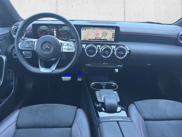 Mercedes-Benz CLA 220 AMG Line CLA 220 d Coupé