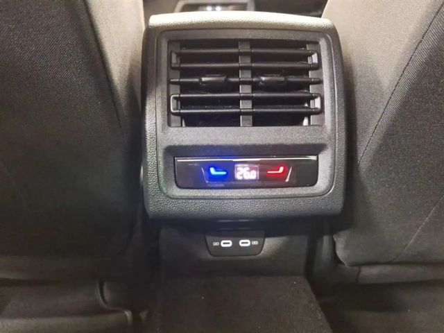 Volkswagen Golf DSG Life