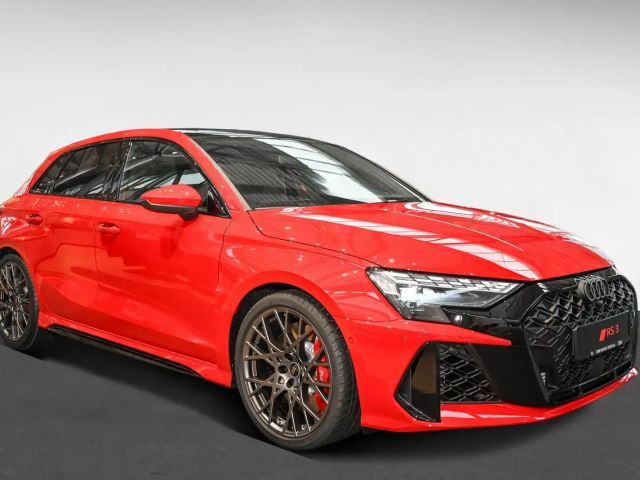 Audi RS3 S-Tronic Sedan