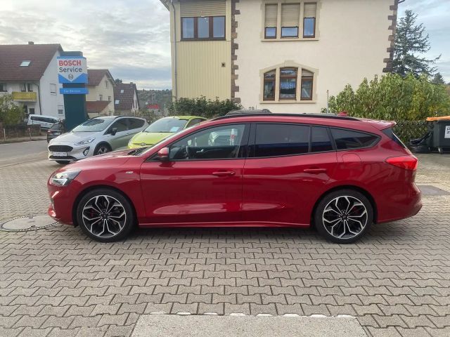 Ford Focus ST Line Wagon