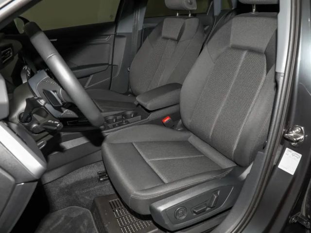 Audi A3 30 TFSI S-Tronic Sedan