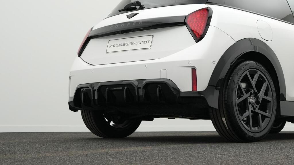 MINI Cooper PanoSD SpurAss XEN Navi ParkAss RFK AUT