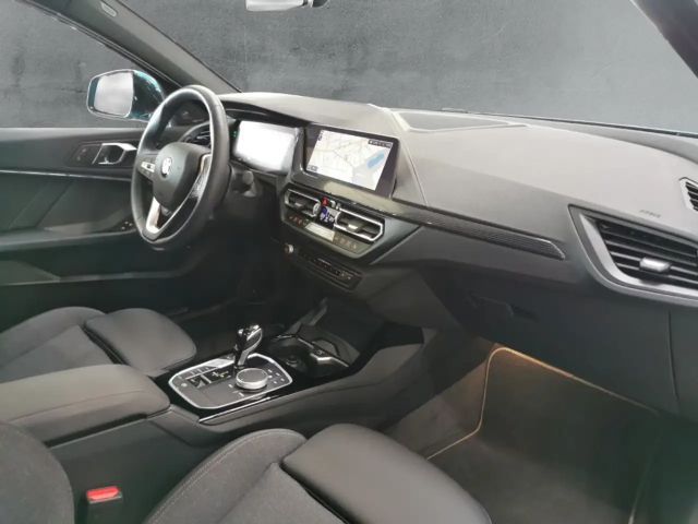 BMW 118 118i Sedan Sport Line