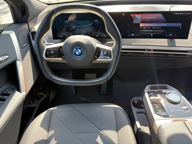 BMW iX xDrive40
