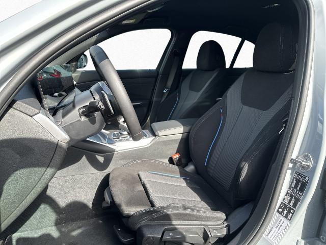 BMW 320 320i Sedan xDrive