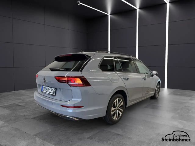 Volkswagen Golf 1.5 eTSI DSG Variant