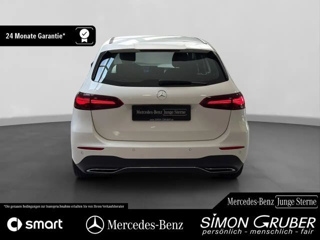 Mercedes-Benz B 180 Progressive Sedan