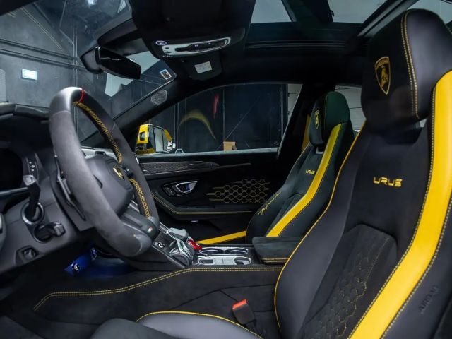 Lamborghini Urus Performante