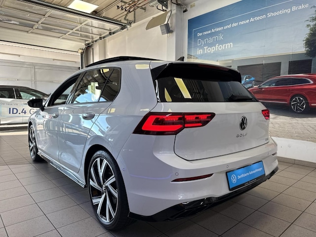 Volkswagen Golf 1.5 eTSI DSG R-Line