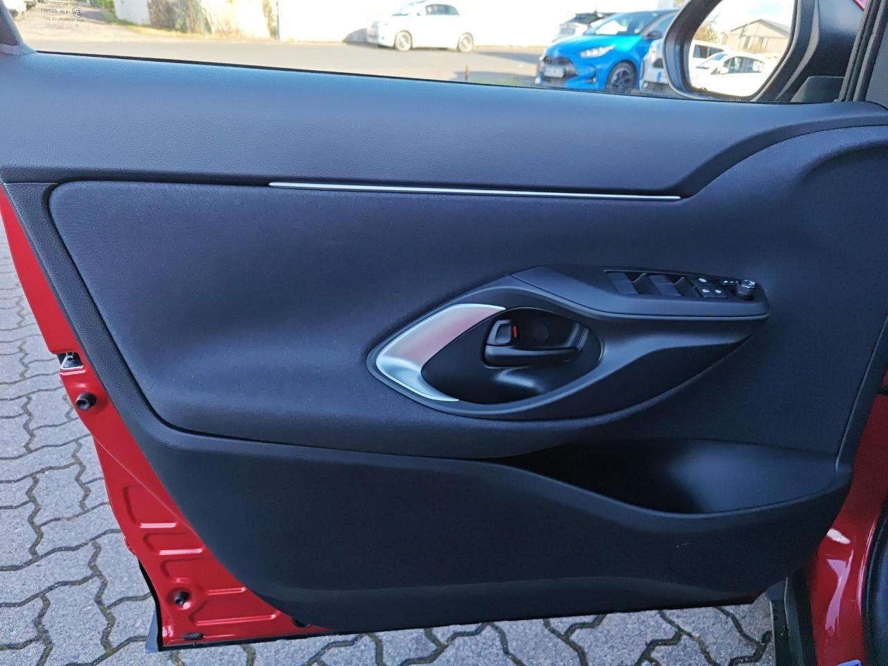 Toyota Yaris Cross 5-deurs Team D