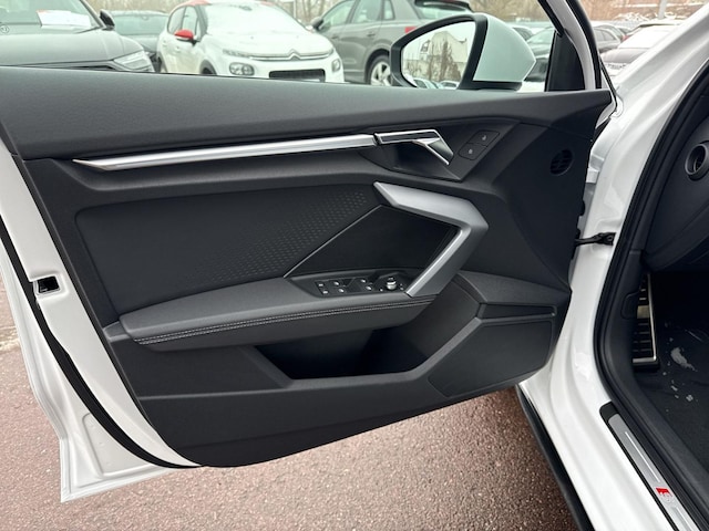 Audi A3 30 TFSI S-Line S-Tronic Sportback