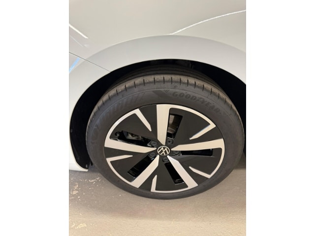 Volkswagen Passat 1.5 eTSI DSG Variant