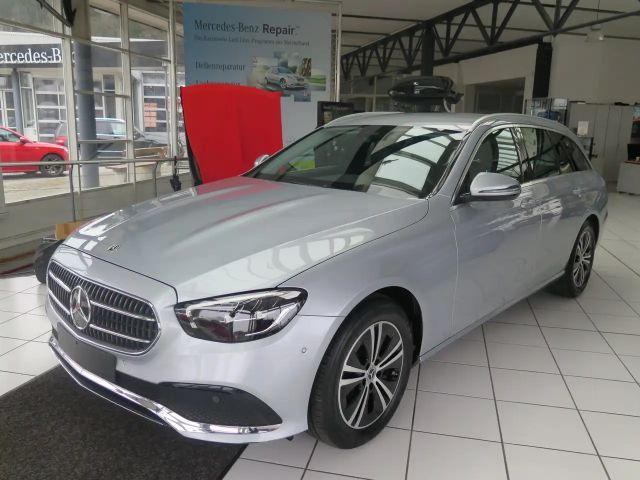 Mercedes-Benz E 220 AVANTGARDE E 220 d Estate