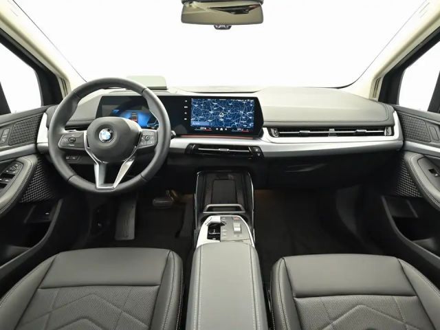 BMW 218 218d Active Tourer Luxury Line Sedan