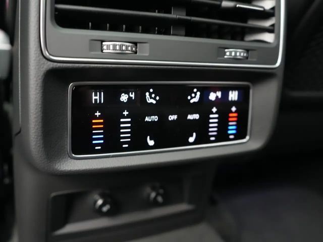 Audi Q8 Business S-Line