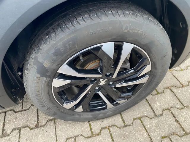 Peugeot E-2008 Allure Pack