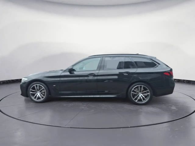 BMW 530 530d M-Sport Touring xDrive