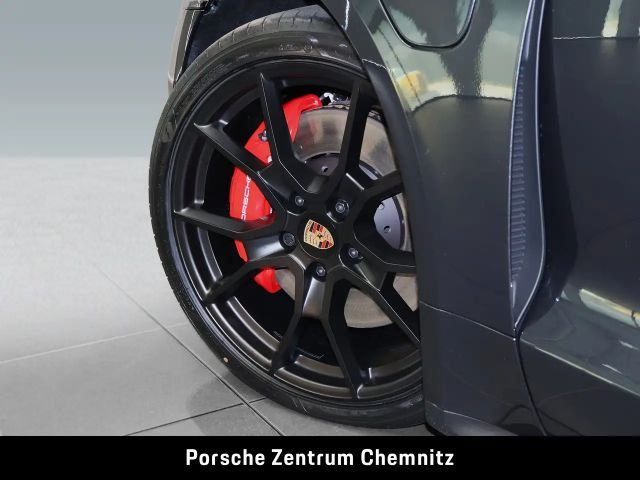 Porsche Taycan 4 GTS