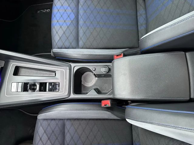 Volkswagen Golf R / R-Performance- Akrapovic /Black/Matrix