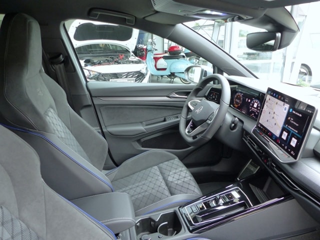 Volkswagen Golf 1.5 eTSI DSG