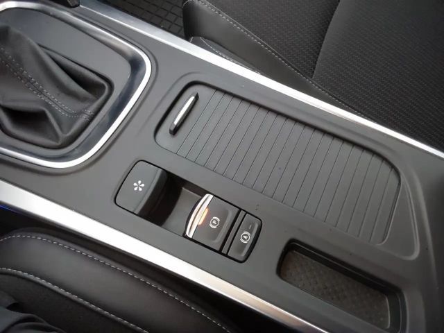 Renault Megane Combi EDC TCe 140 Techno