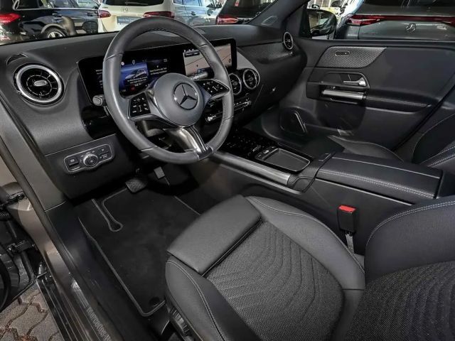 Mercedes-Benz B 180 KAMERA+CARPLAY+SPURHALTE+LED+MBUX+PDC+17"