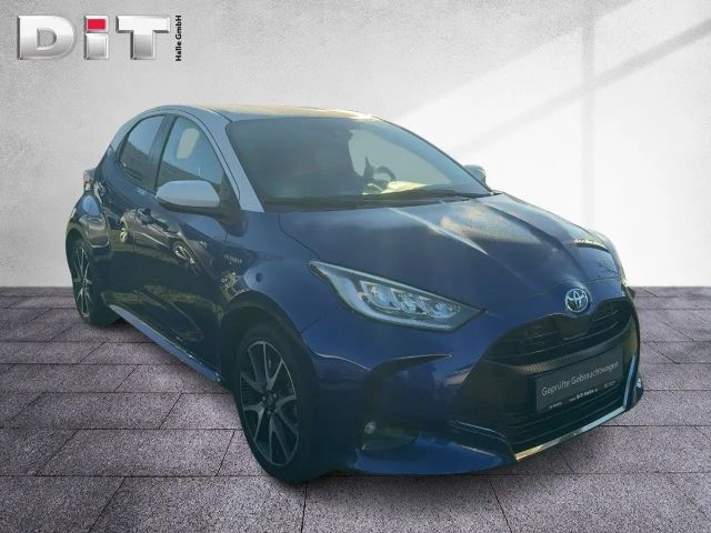 Toyota Yaris Hatchback Style