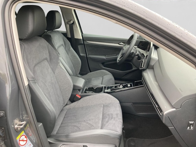 Volkswagen Golf 1.5 eTSI DSG Style