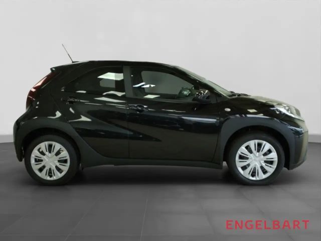 Toyota Aygo X 1.0 VVT-i Business Hatchback