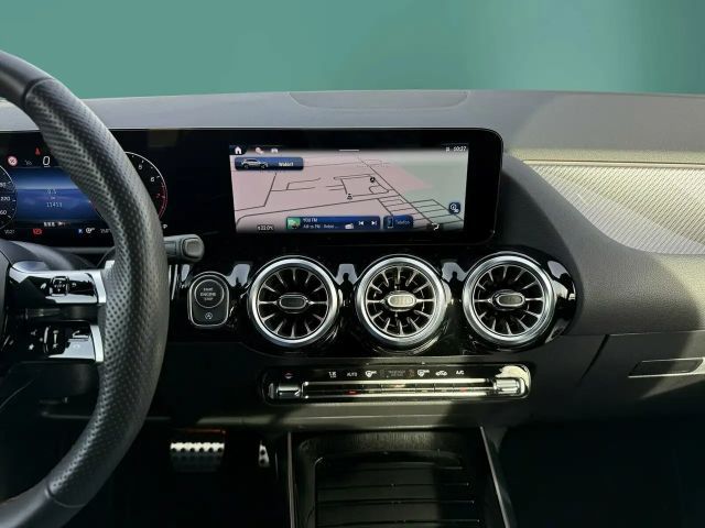 Mercedes-Benz GLA 220 4MATIC AMG Line