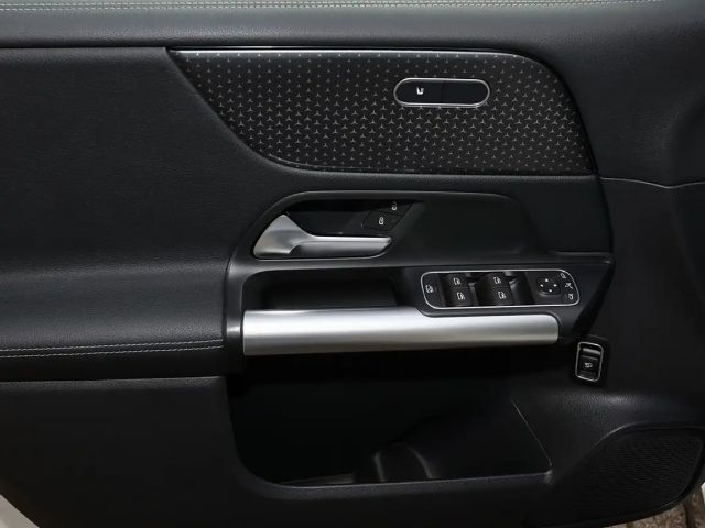 Mercedes-Benz B 200 DISTRONIC+TOTWINKEL+360°+MBUX+LED+17 ZOLL