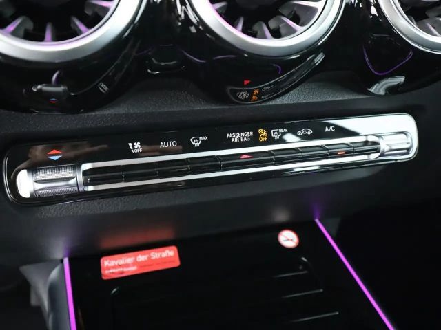 Mercedes-Benz GLB 180 *W-Paket*PDC*SHZ*SpurH*LED*W-Paket*PDC*