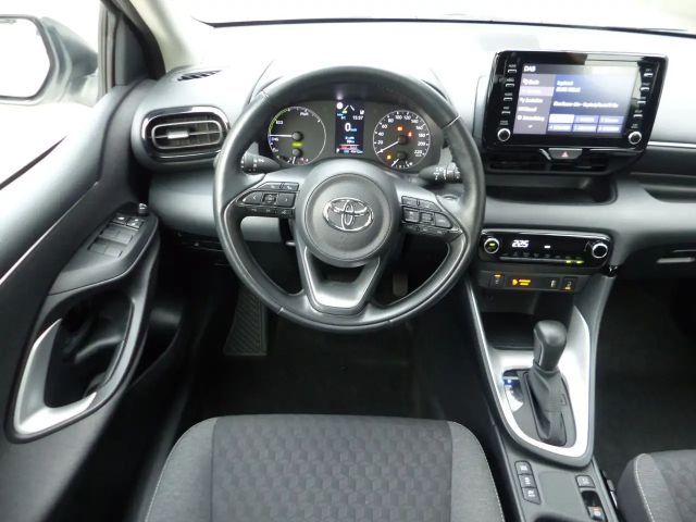 Toyota Yaris Hatchback Hybride Team D