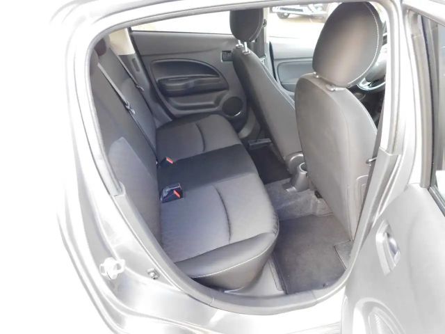 Mitsubishi Space Star Star