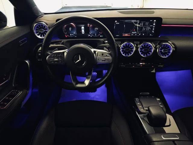 Mercedes-Benz CLA 200 AMG Line CLA 200 d Sedan