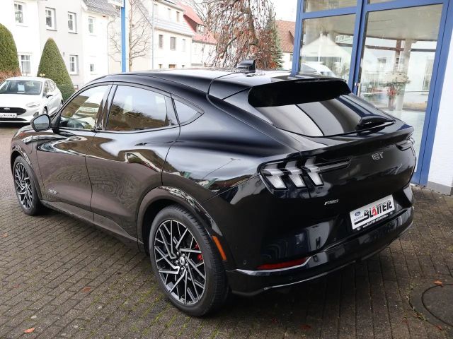Ford Mustang Mach-E AWD GT