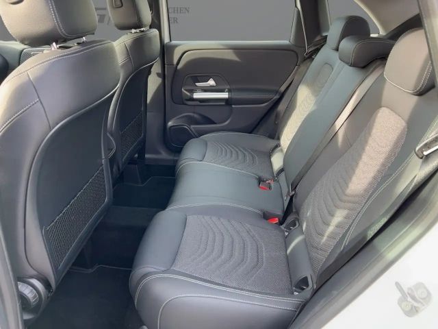 Mercedes-Benz B 180 Progressive Sedan