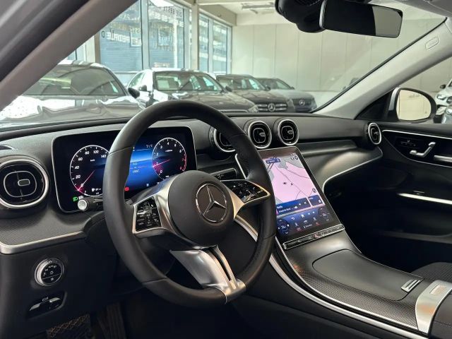 Mercedes-Benz C 200 Sedan