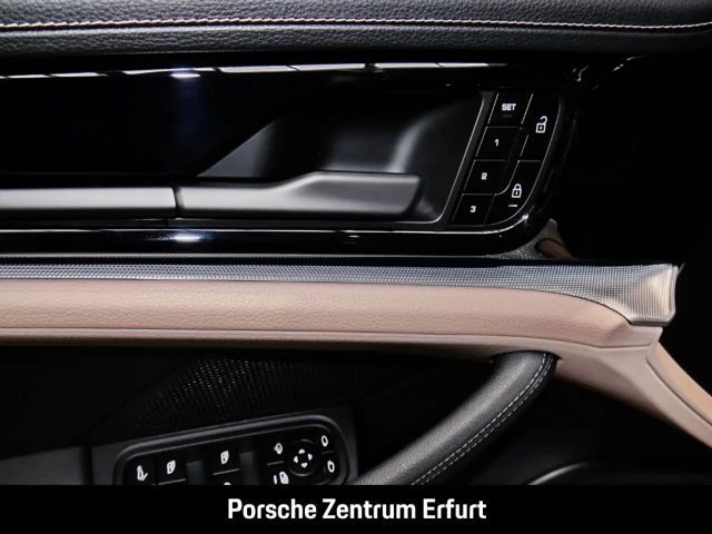 Porsche Panamera 4 E-Hybrid