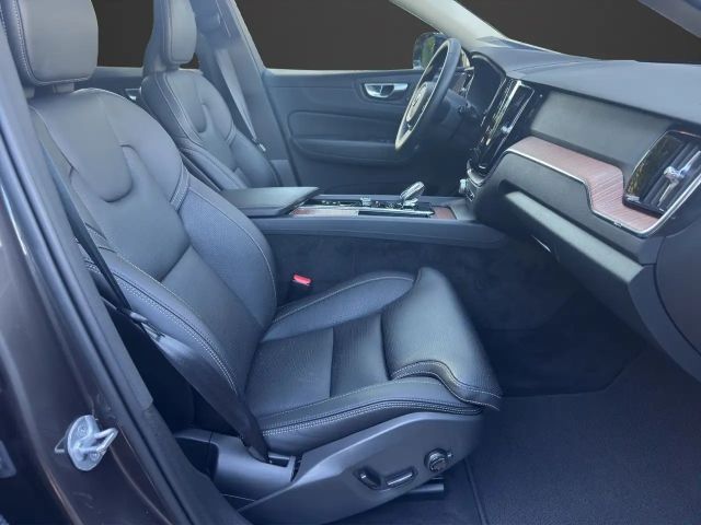 Volvo XC60 AWD Dark Plus Recharge T6