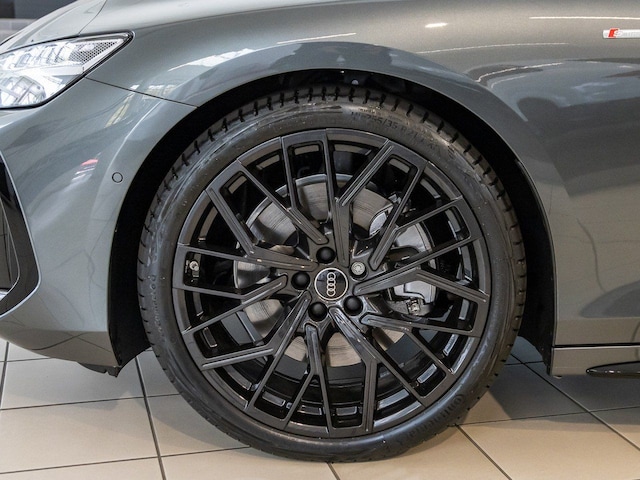 Audi A6 Avant Quattro S-Tronic