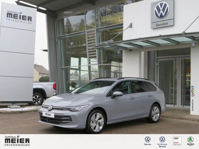 Volkswagen Golf 1.5 eTSI DSG Life Variant