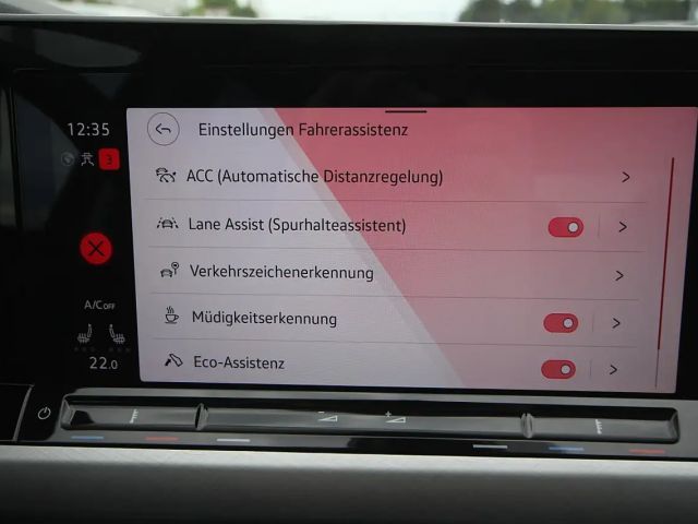 Volkswagen Golf Life