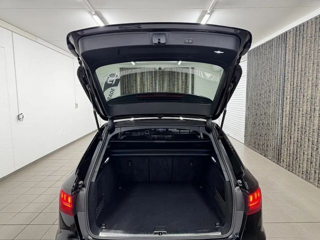 Audi A4 40 TFSI Avant Quattro S-Tronic